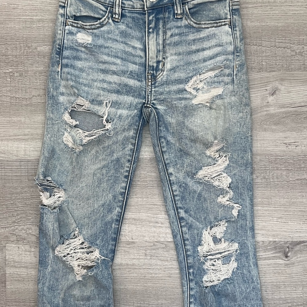 American Eagle Outfitters Light Wash Denim